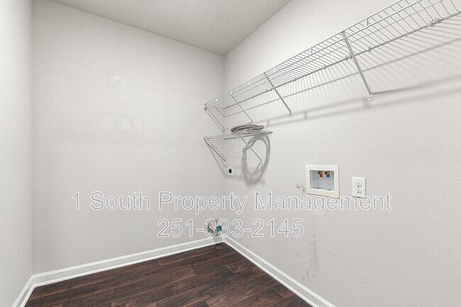 Building Photo - 724 Amador Avenue