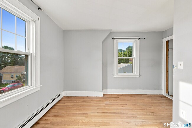 Building Photo - 109 Johnson St