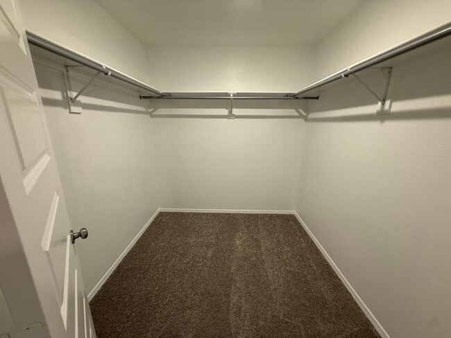 Building Photo - 1008 Raven Walk Dr