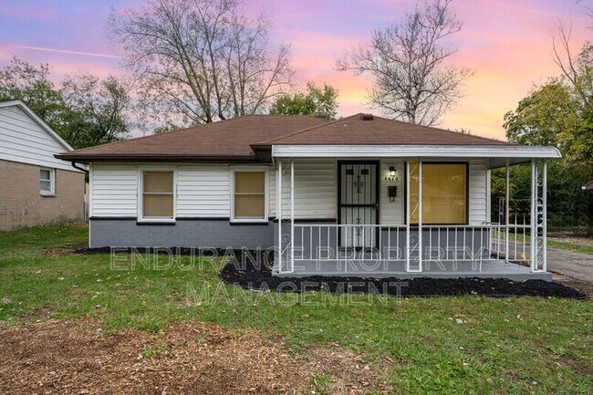 Primary Photo - 4612 W Hillcrest Ave