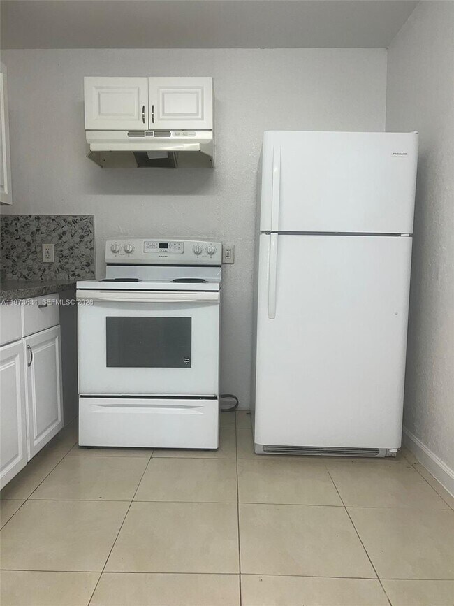 Building Photo - 919 NW 2nd Ave