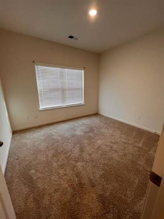 Building Photo - Beautiful 3-Bedroom Home in Oakland - Mode...
