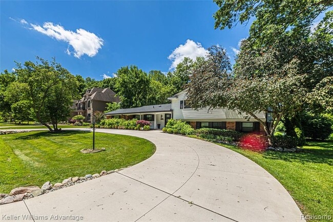Building Photo - 5722 Raven Rd