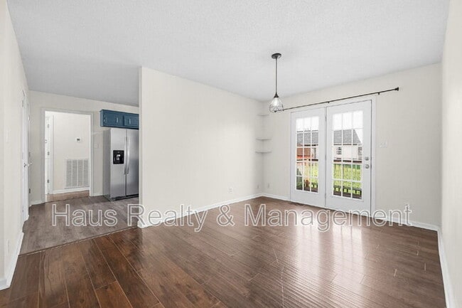 Building Photo - 1361 Jenny Ln