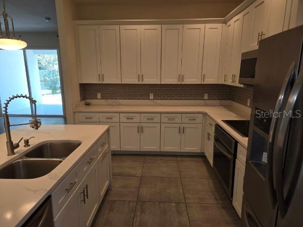 Building Photo - 922 Centaury Dr