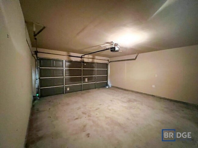 Building Photo - 13560 Lake Breeze Ln