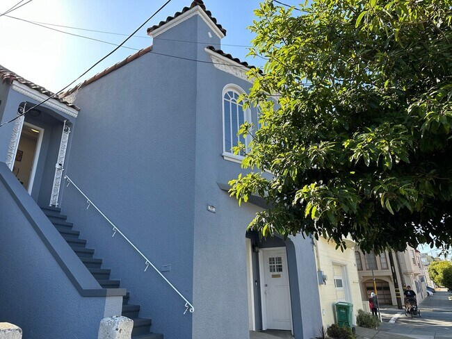 Primary Photo - Charming Remodeled Home in Prime Excelsior...