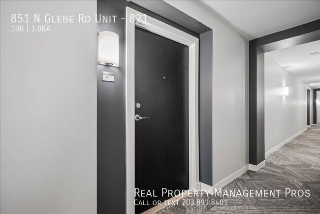 Building Photo - 851 N Glebe Rd