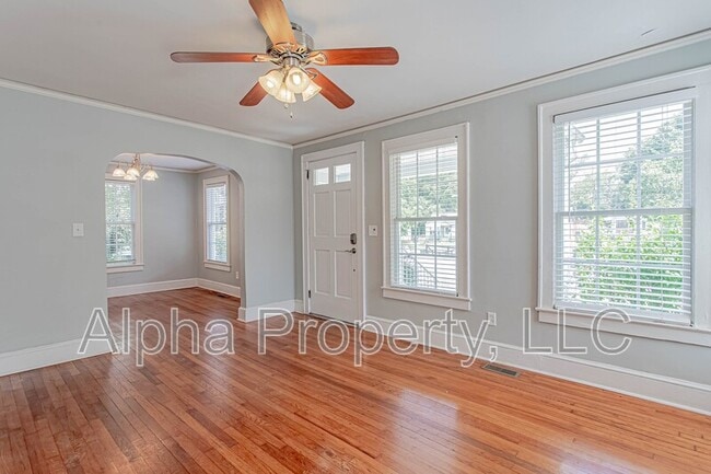 Building Photo - 14 Skyland Dr