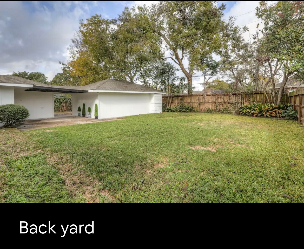Building Photo - 5604 Flack Dr