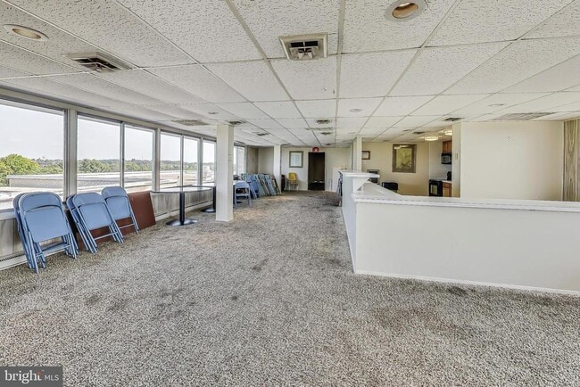 Building Photo - 3245 Rio Dr