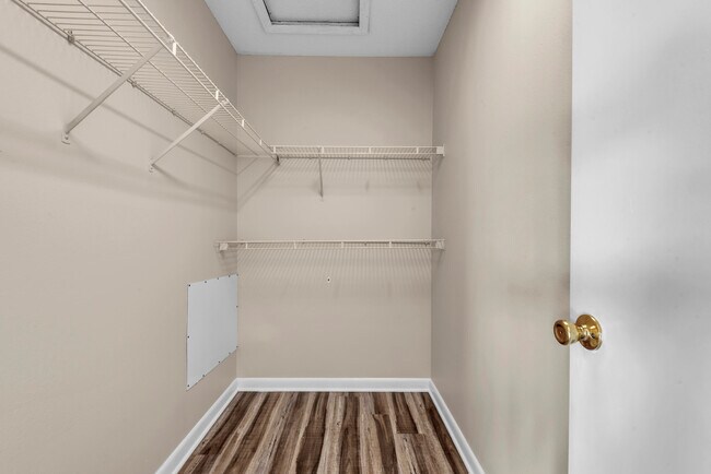 Building Photo - 910 Barrow St
