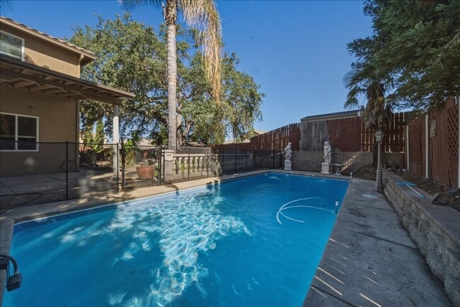 Building Photo - 9351 Palmerson Dr