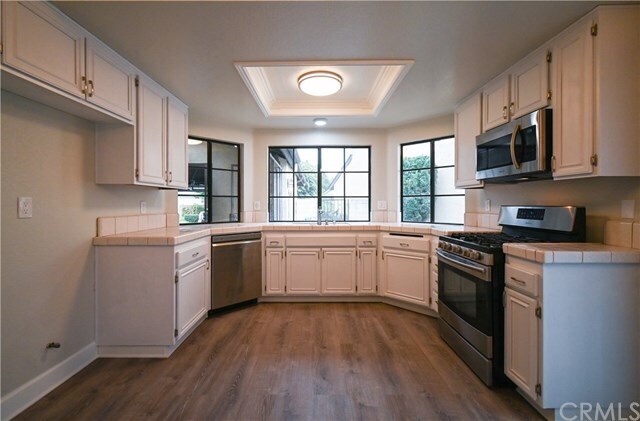 Building Photo - 1131 N Outrigger Way