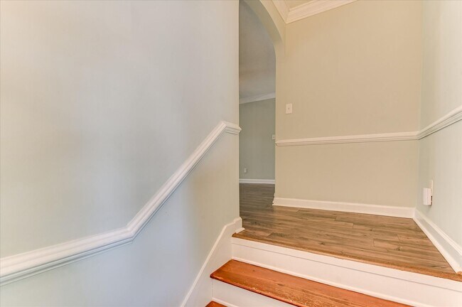 Building Photo - 230 Ronstadt Dr