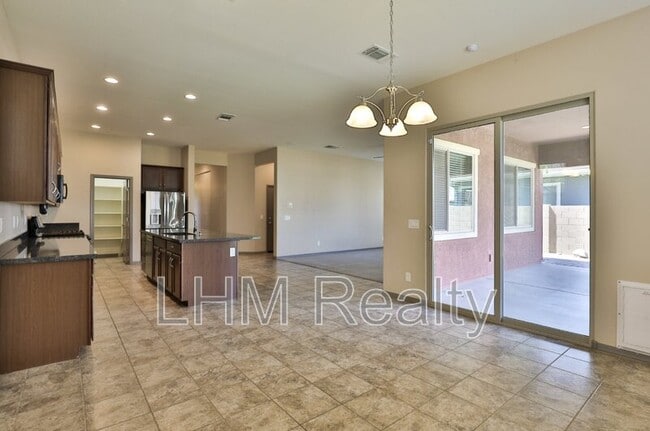 Building Photo - 3156 E Austin Dr