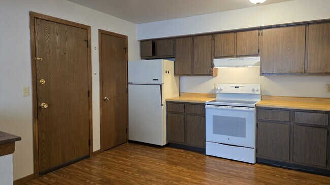 Building Photo - 2500 Honey Lou Ct