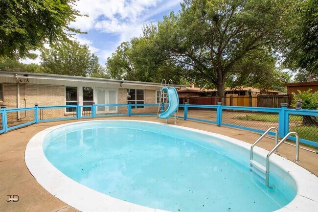 Building Photo - 4304 Wynnwood Dr