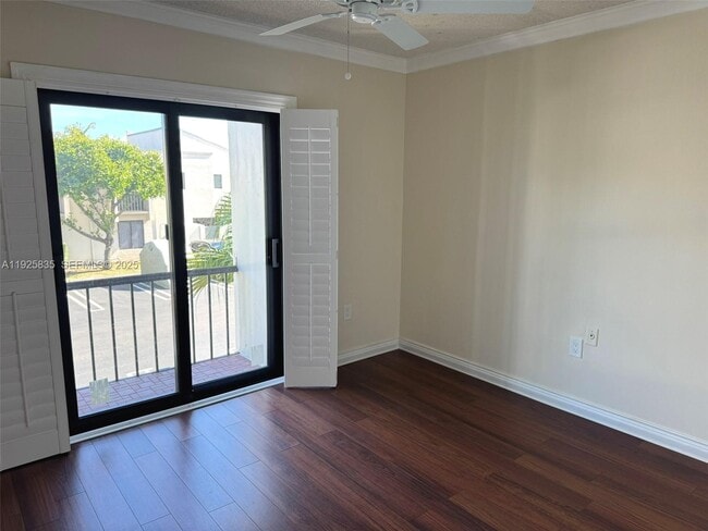 Building Photo - 4710 SW 67th Ave