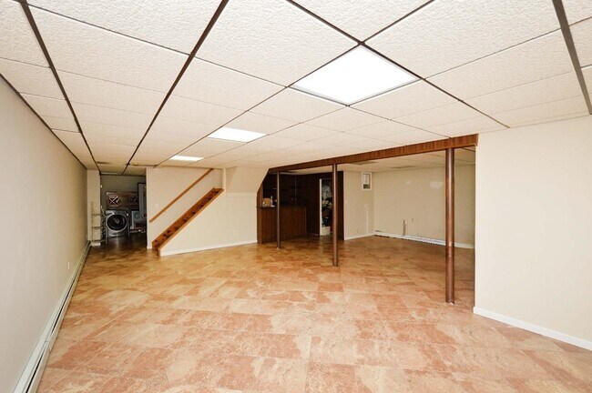 Building Photo - 6 Meester St