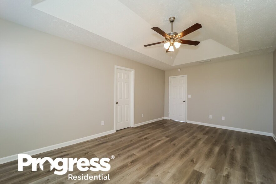 Building Photo - 2710 Luke Dr