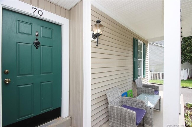 Building Photo - 70 Tulip Tree Ct