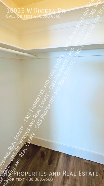 Building Photo - 10025 W Riviera Dr