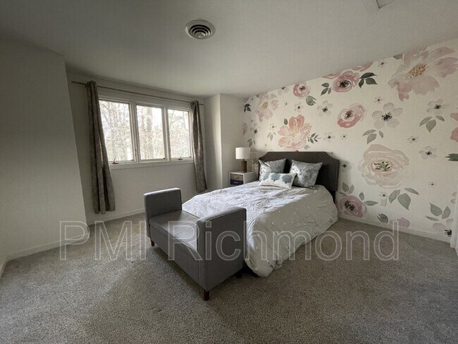 Building Photo - 4601 Winterset Pl