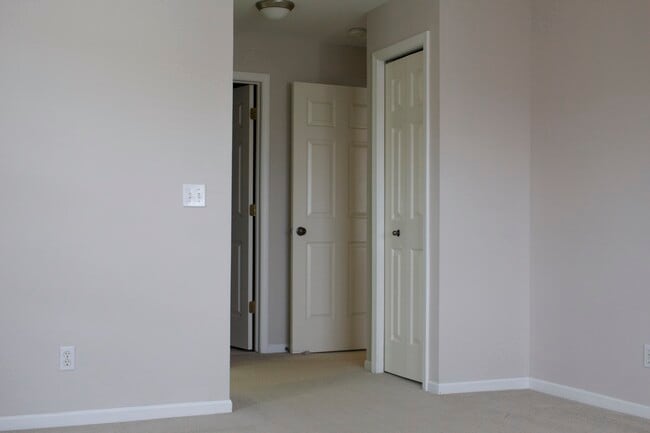 Master Bedroom - 1478 Ashford Ct