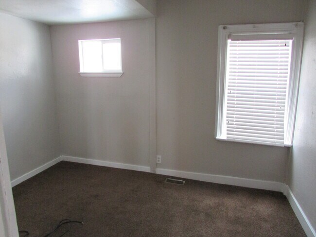 Building Photo - Pet friendly home in Spanish Fork