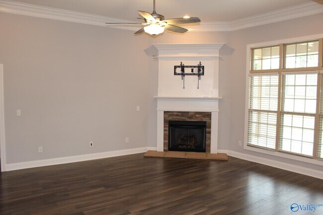 Building Photo - 104 Talia Dr
