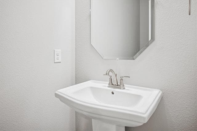 Building Photo - 3905 Dame Ragnel Dr