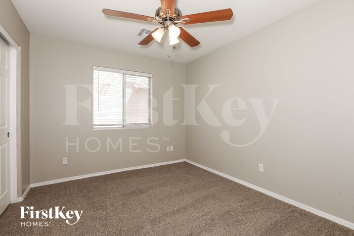 Building Photo - 31351 N Blackfoot Dr