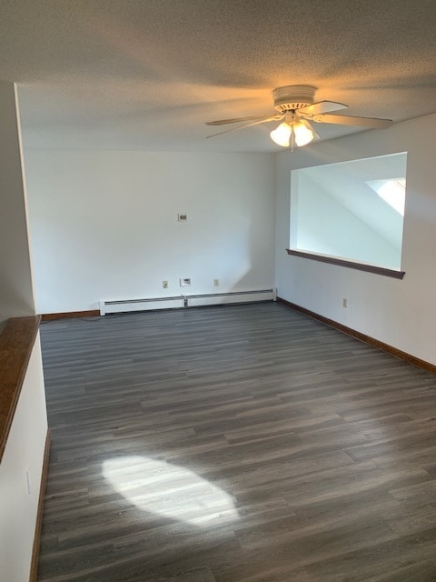 Building Photo - 406 Village Dr