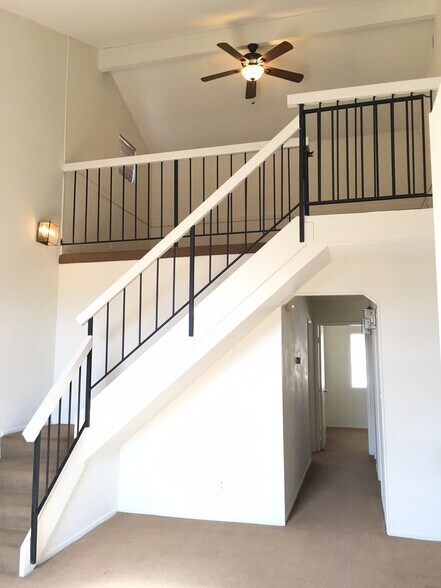 Building Photo - 28007 Tiffany Ln