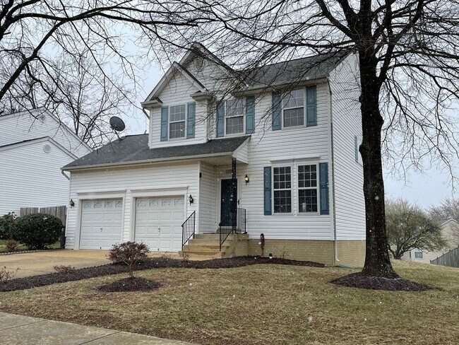 Building Photo - Spacious & Updated Home in the Heart of Hyattsville