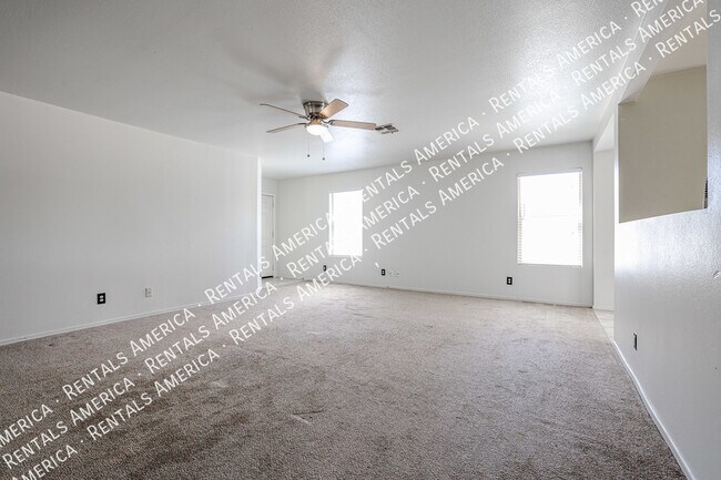 Building Photo - Centrally Located in El Mirage