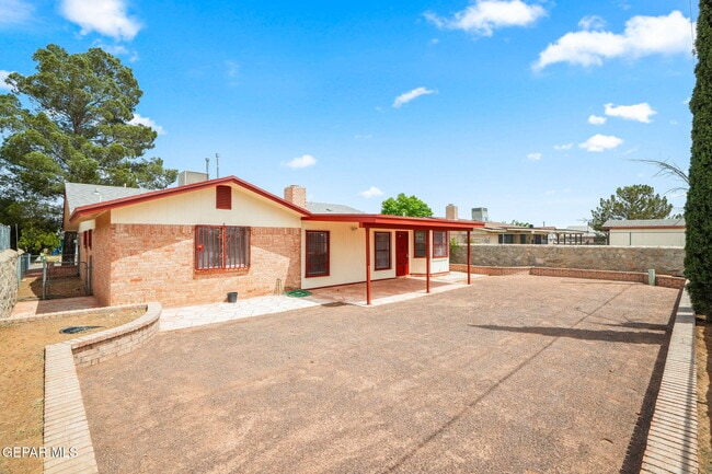 Building Photo - 5640 Van Horn Dr