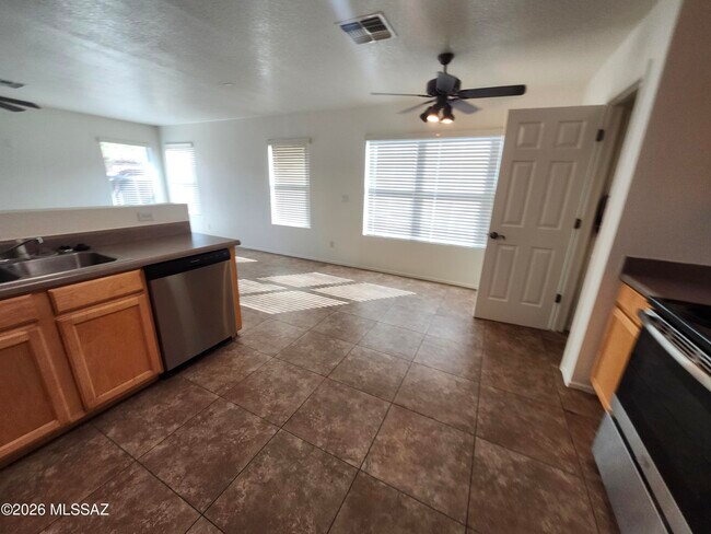 Building Photo - 13697 E Oxmoor Valley Dr