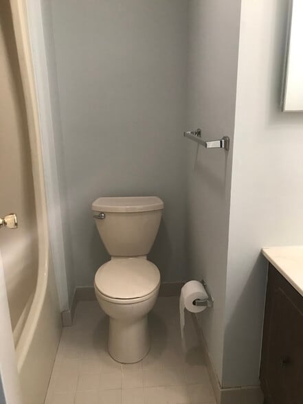 2nd bathroom - 125 Leedom Way