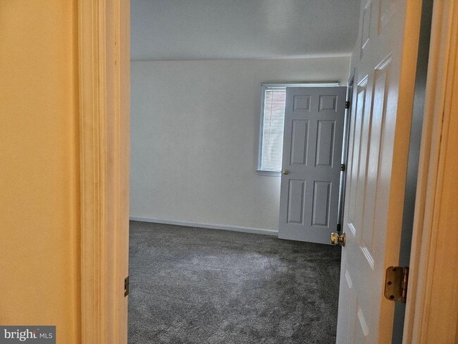 Building Photo - 14788 Sherwood Dr