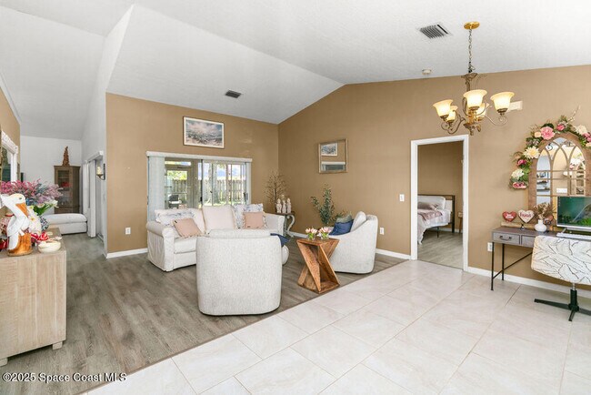 Building Photo - 4243 Pondapple Dr