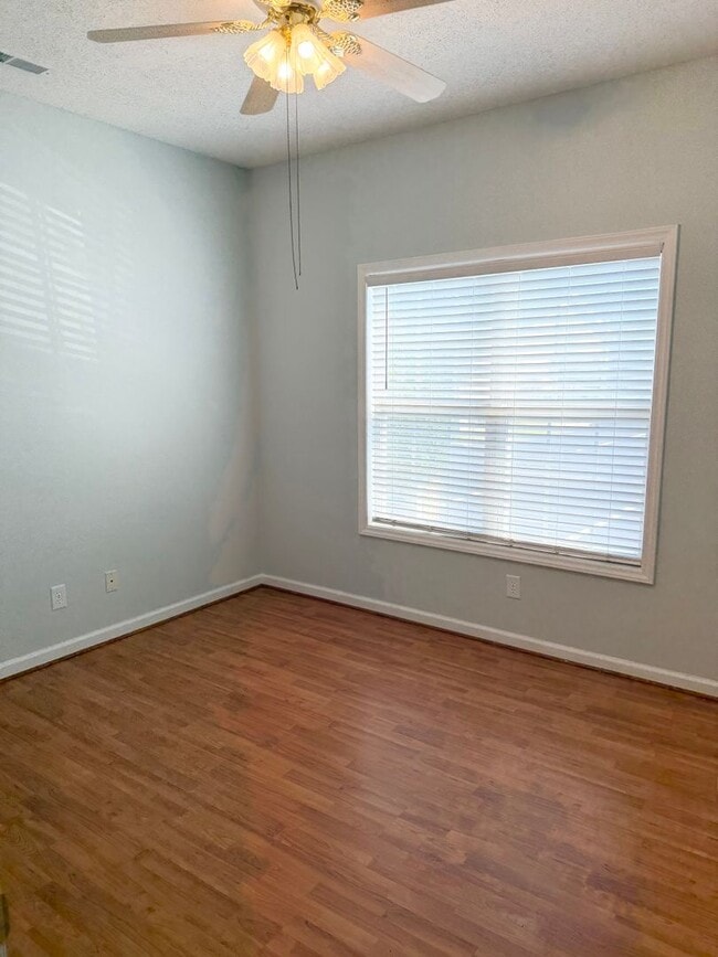 Building Photo - 4661 Lightkeepers Way