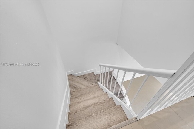 Building Photo - 4515 SW 68th Ct Cir