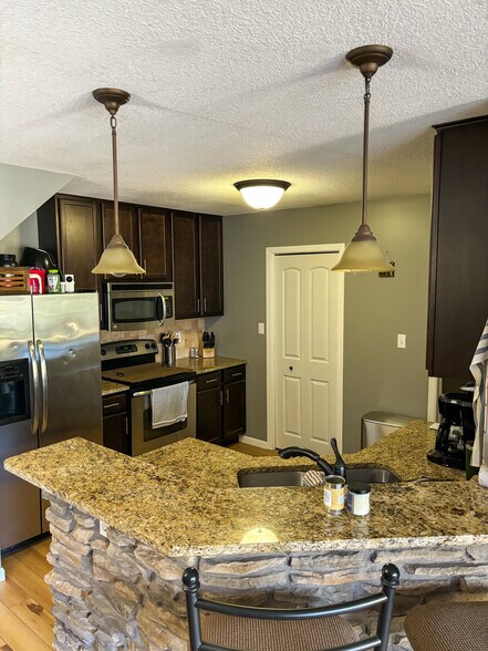 Building Photo - 1030 68th St