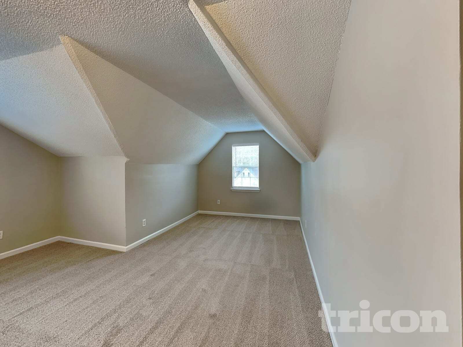 Building Photo - 2198 Colony Dr