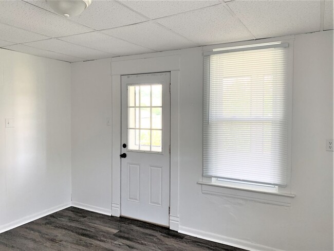 Building Photo - 121 Muskingum Dr
