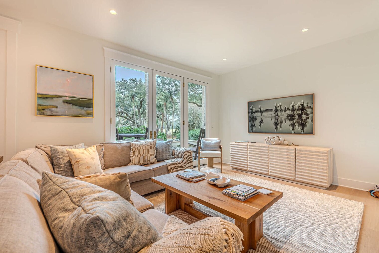 Building Photo - 8 Heath Dr