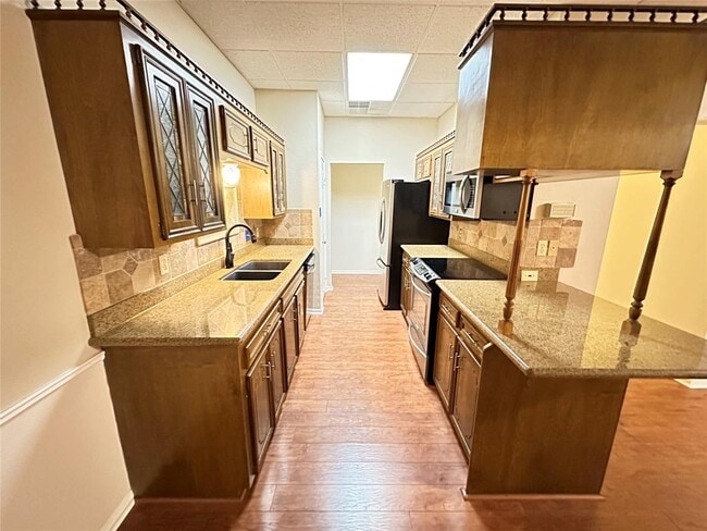 Building Photo - 801 6th St N