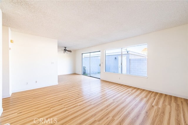 Building Photo - 1044 Cyn Spg Ln